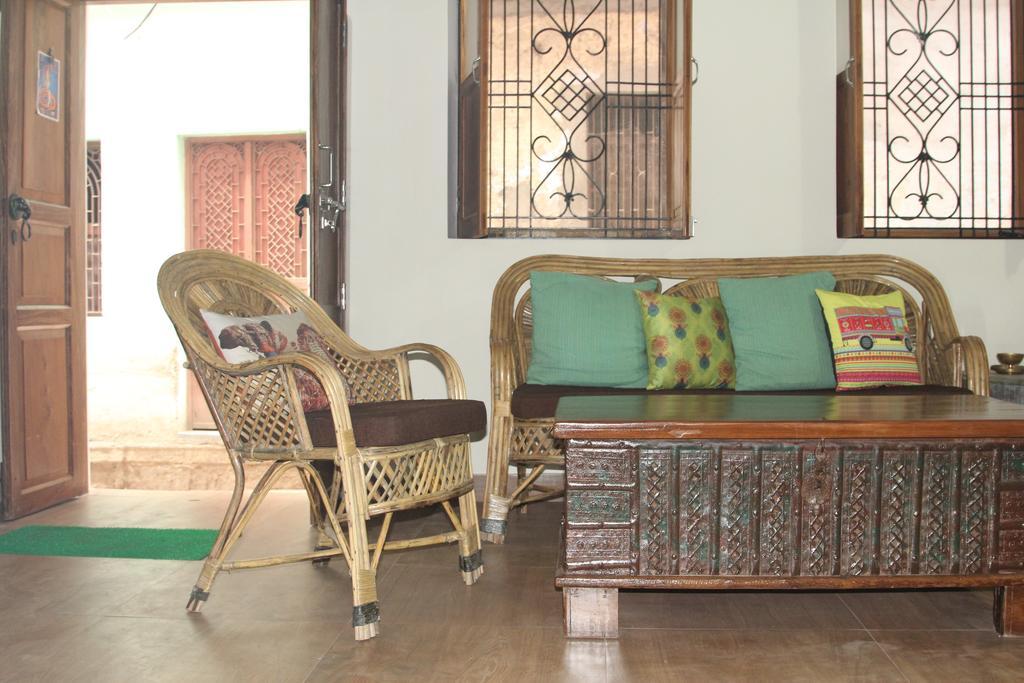 Lotus Paying Guesthouse Varanasi Exterior photo